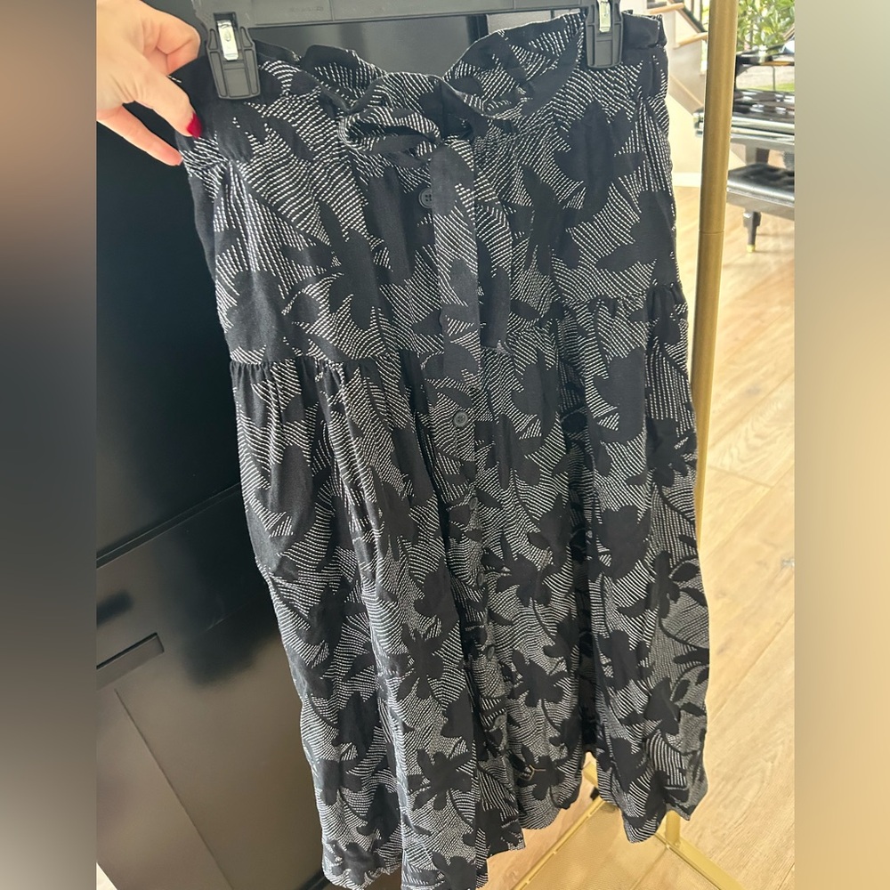 Universal Thread Black and Gray A-Line Skirt